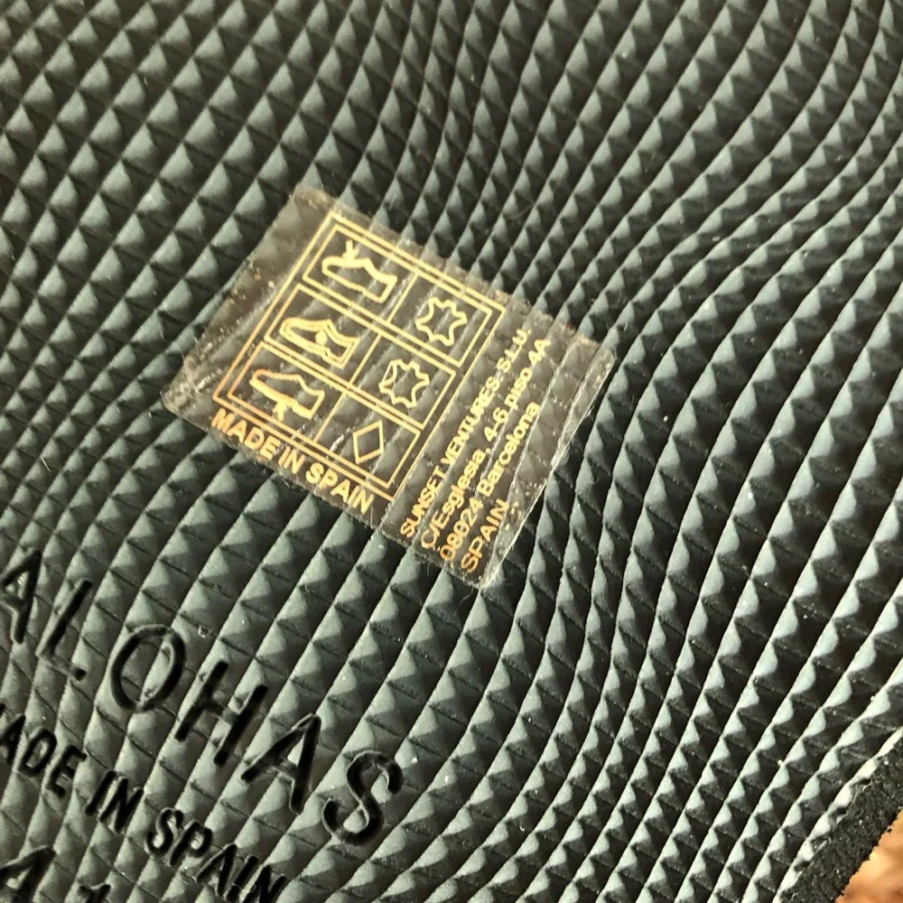 New: Alohas Buckle Up Leather Sandal in Tan. Size 41 - Picture 16 of 16